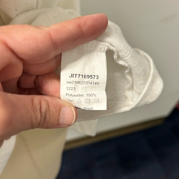 Embroidered Floral White Top - Picture 2 of 3